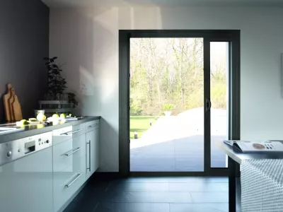 Porte en menuiserie extérieure à Mirande installée par Entre Portes et Baies