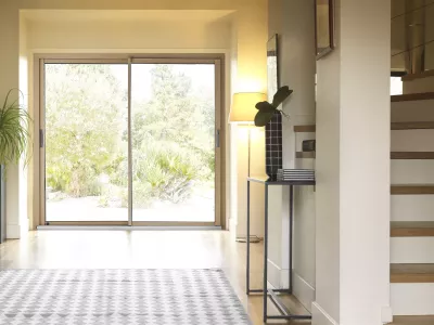 Porte extérieure sécurisée et esthétique installée à Mirande